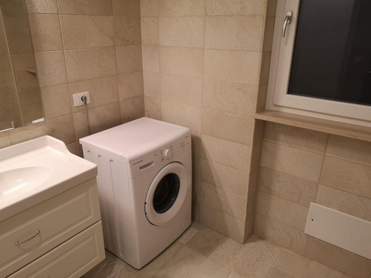 فيلا ليبورانوفي Casa Vacanze Granieri المظهر الخارجي الصورة